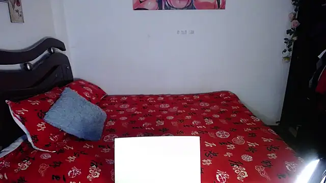 Tu-Reina online show from 10/16/25, 03:07