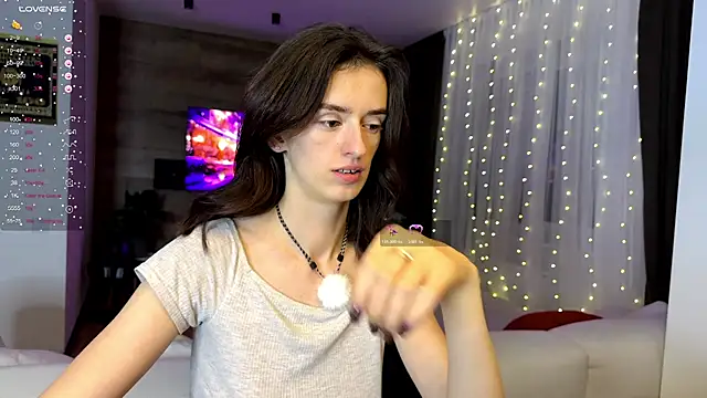 TwinTemptations online show from 12/18/25, 08:04