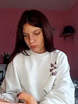 Snapshot of MeCherryy chatting on 09/28/25, 02:33 MeCherryy online show from 09/28/25, 02:33