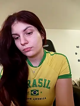 Snapshot of MeCherryy chatting on 12/13/25, 08:04 MeCherryy online show from 12/13/25, 08:04