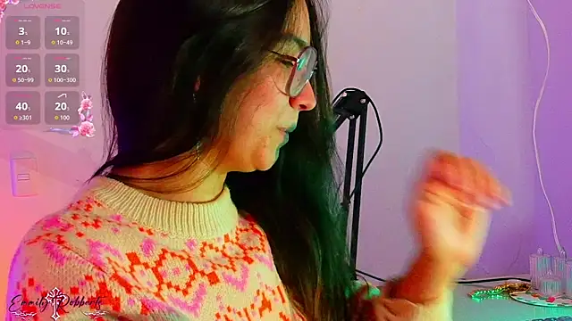 Snapshot of Emmi_Roberts chatting on 02/07/26, 05:00 Emmi Roberts online show from 02/07/26, 05:00