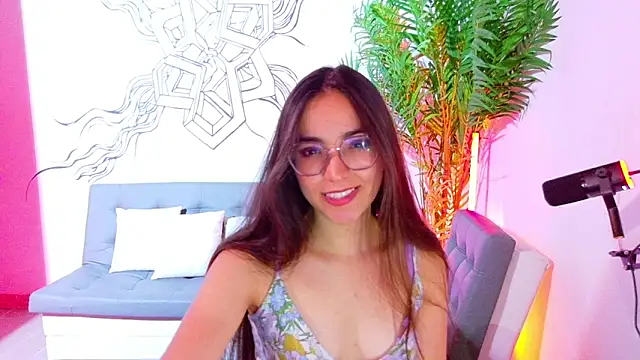 Snapshot of Emmi_Roberts chatting on 02/28/26, 12:22 Emmi Roberts online show from 02/28/26, 12:22