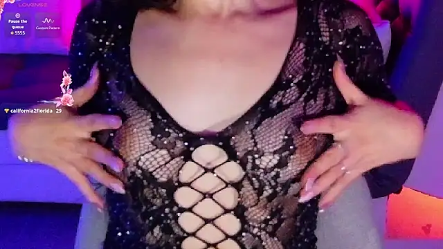 Snapshot of Emmi_Roberts chatting on 03/02/26, 02:14 Emmi Roberts online show from 03/02/26, 02:14