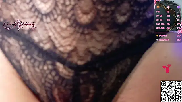 Snapshot of Emmi_Roberts chatting on 06/25/26, 05:12 Emmi Roberts online show from 06/25/26, 05:12