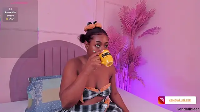 Kendallbleer online show from 09/12/25, 12:05