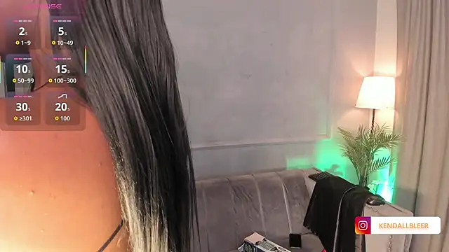 Kendallbleer online show from 10/16/25, 01:17