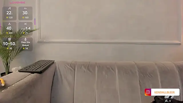 Kendallbleer online show from 11/20/25, 11:43