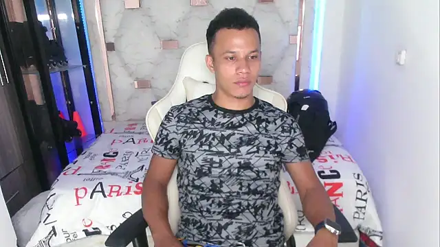 Snapshot of sex_mikee chatting on 03/13/25, 04:16 sex mikee online show from 03/13/25, 04:16