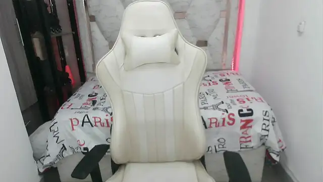 Snapshot of sex_mikee chatting on 03/15/25, 03:18 sex mikee online show from 03/15/25, 03:18