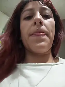 Snapshot of Hairydoll_ chatting on 10/23/25, 04:50 Hairydoll  online show from 10/23/25, 04:50