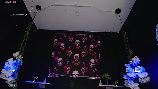 Snapshot of Hairydoll_ chatting on 10/24/25, 09:22 Hairydoll  online show from 10/24/25, 09:22