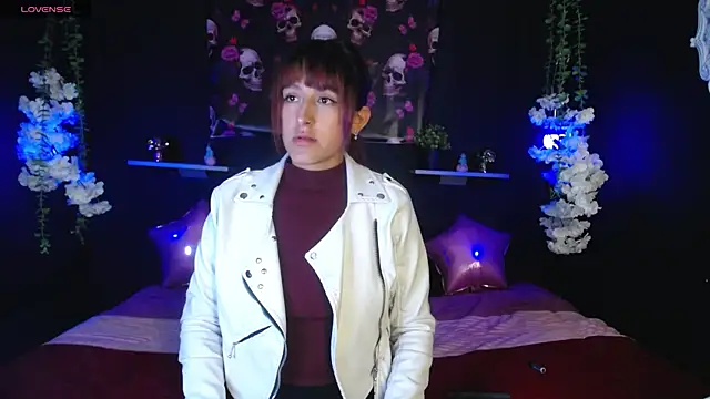 Hairydoll  online show from 11/12/25, 09:36