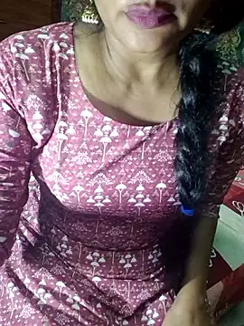 Snapshot of Shalini_telugu09 chatting on 09/21/25, 05:47 Shalini telugu09 online show from 09/21/25, 05:47