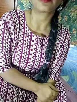 Snapshot of Shalini_telugu09 chatting on 10/15/25, 05:18 Shalini telugu09 online show from 10/15/25, 05:18