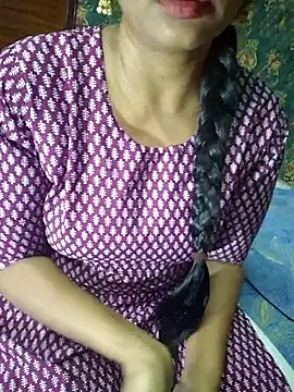 Snapshot of Shalini_telugu09 chatting on 10/22/25, 03:01 Shalini telugu09 online show from 10/22/25, 03:01