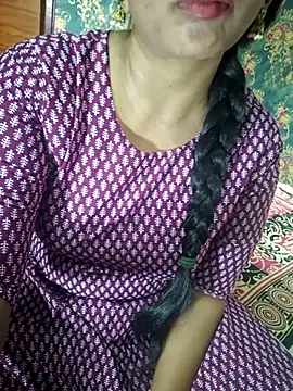 Snapshot of Shalini_telugu09 chatting on 11/08/25, 06:02 Shalini telugu09 online show from 11/08/25, 06:02