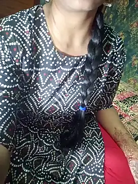 Snapshot of Shalini_telugu09 chatting on 11/16/25, 02:33 Shalini telugu09 online show from 11/16/25, 02:33