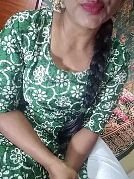 Snapshot of Shalini_telugu09 chatting on 11/25/25, 06:57 Shalini telugu09 online show from 11/25/25, 06:57