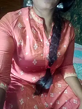 Snapshot of Shalini_telugu09 chatting on 02/16/26, 01:51 Shalini telugu09 online show from 02/16/26, 01:51