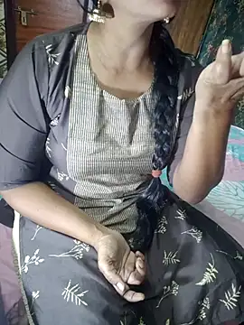 Snapshot of Shalini_telugu09 chatting on 02/24/26, 09:07 Shalini telugu09 online show from 02/24/26, 09:07