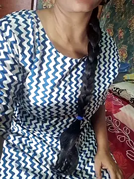 Snapshot of Shalini_telugu09 chatting on 04/16/26, 08:48 Shalini telugu09 online show from 04/16/26, 08:48