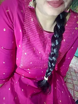 Snapshot of Shalini_telugu09 chatting on 04/30/26, 10:10 Shalini telugu09 online show from 04/30/26, 10:10