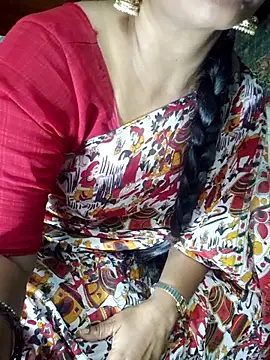 Snapshot of Shalini_telugu09 chatting on 06/19/26, 01:48 Shalini telugu09 online show from 06/19/26, 01:48