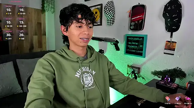 Snapshot of Yaiden_11 chatting on 03/17/25, 06:00 Yaiden 11 online show from 03/17/25, 06:00