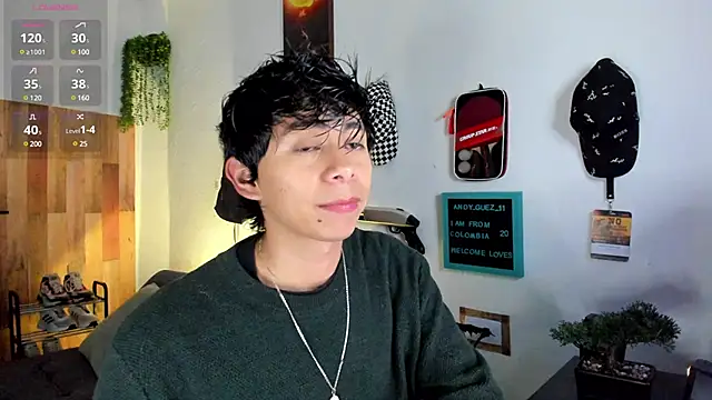 Snapshot of Yaiden_11 chatting on 03/22/25, 10:04 Yaiden 11 online show from 03/22/25, 10:04