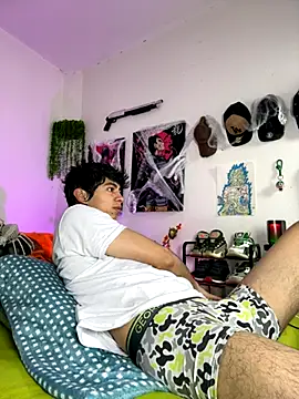 Snapshot of Yaiden_11 chatting on 10/09/25, 10:13 Yaiden 11 online show from 10/09/25, 10:13