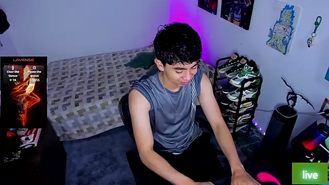 Snapshot of Yaiden_11 chatting on 11/11/25, 10:15 Yaiden 11 online show from 11/11/25, 10:15