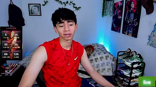 Snapshot of Yaiden_11 chatting on 11/13/25, 10:36 Yaiden 11 online show from 11/13/25, 10:36