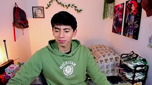 Snapshot of Yaiden_11 chatting on 11/14/25, 10:36 Yaiden 11 online show from 11/14/25, 10:36