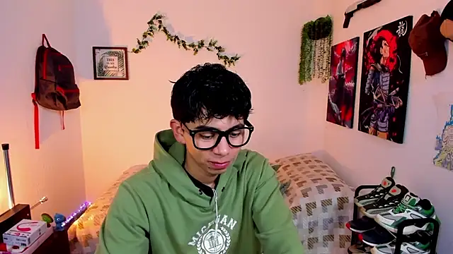 Snapshot of Yaiden_11 chatting on 11/15/25, 10:23 Yaiden 11 online show from 11/15/25, 10:23