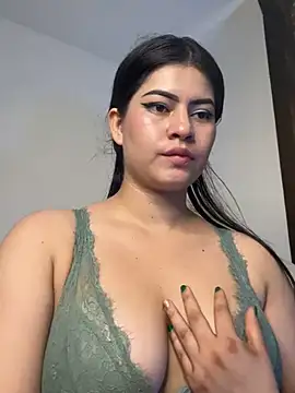 Snapshot of Saanvi21 chatting on 03/14/25, 07:44 Saanvi21 online show from 03/14/25, 07:44