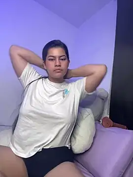 Snapshot of Saanvi21 chatting on 03/23/25, 06:37 Saanvi21 online show from 03/23/25, 06:37