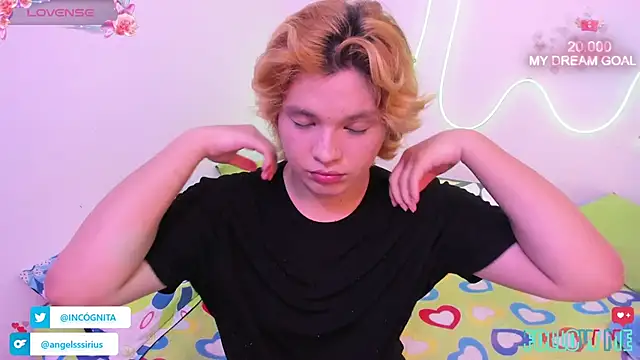 Snapshot of adam_angelssss chatting on 09/11/25, 12:44 adam angelssss online show from 09/11/25, 12:44