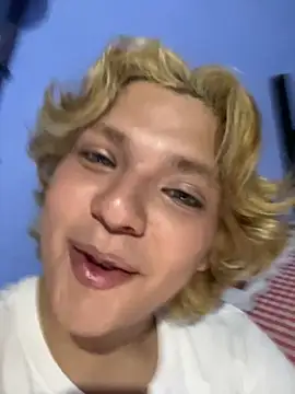 Snapshot of adam_angelssss chatting on 10/09/25, 08:51 adam angelssss online show from 10/09/25, 08:51