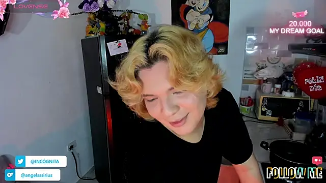 Snapshot of adam_angelssss chatting on 11/11/25, 04:34 adam angelssss online show from 11/11/25, 04:34