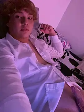 Snapshot of adam_angelssss chatting on 02/05/26, 02:27 adam angelssss online show from 02/05/26, 02:27