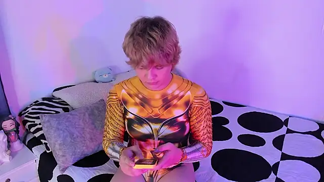 Snapshot of adam_angelssss chatting on 02/10/26, 02:43 adam angelssss online show from 02/10/26, 02:43