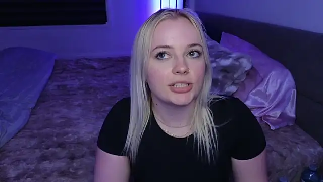 Snapshot of margot_robbie7 chatting on 02/26/26, 12:53 margot robbie7 online show from 02/26/26, 12:53