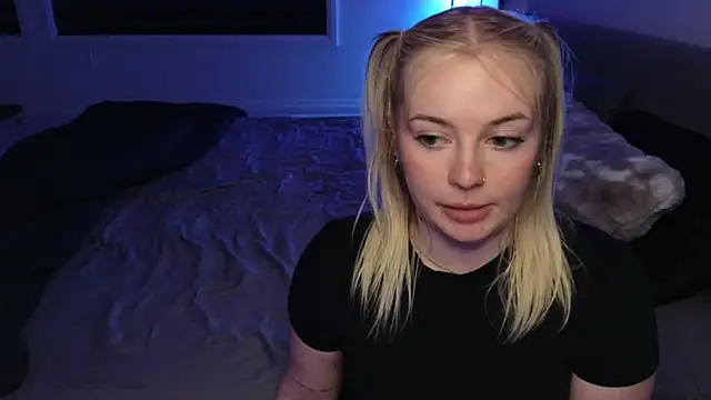 Snapshot of margot_robbie7 chatting on 06/29/26, 01:34 margot robbie7 online show from 06/29/26, 01:34