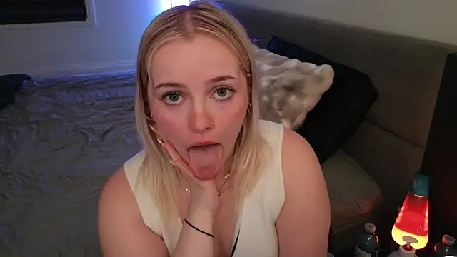 Snapshot of margot_robbie7 chatting on 07/10/26, 01:10 margot robbie7 online show from 07/10/26, 01:10