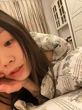 Snapshot of Minnie-66 chatting on 03/18/25, 02:36 Minnie-66 online show from 03/18/25, 02:36