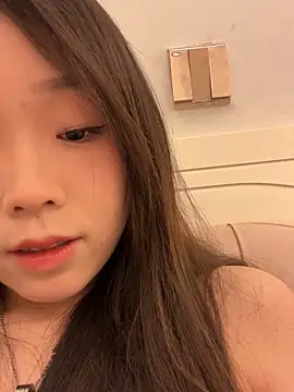 Snapshot of Minnie-66 chatting on 03/18/25, 08:58 Minnie-66 online show from 03/18/25, 08:58