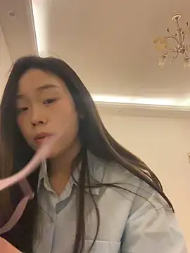 Snapshot of Minnie-66 chatting on 03/22/25, 09:13 Minnie-66 online show from 03/22/25, 09:13