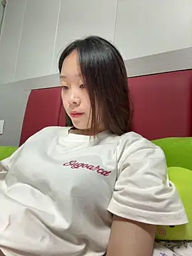 Snapshot of Minnie-66 chatting on 09/15/25, 10:37 Minnie-66 online show from 09/15/25, 10:37