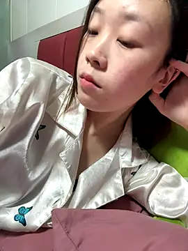 Snapshot of Minnie-66 chatting on 09/20/25, 10:27 Minnie-66 online show from 09/20/25, 10:27