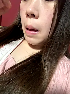 Snapshot of Minnie-66 chatting on 09/27/25, 10:09 Minnie-66 online show from 09/27/25, 10:09